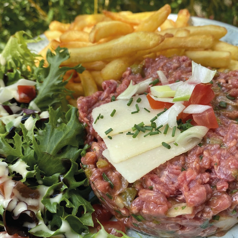 avocado hotel restaurant bar