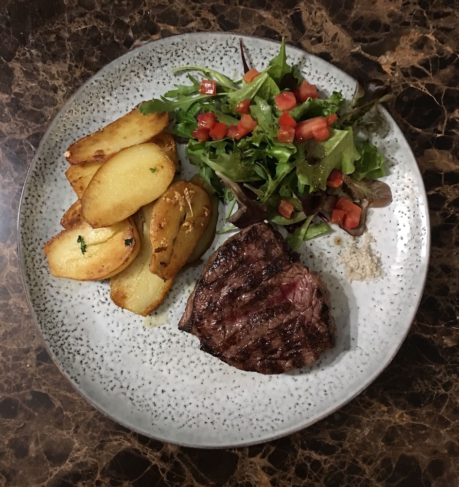 avocado hotel restaurant bar