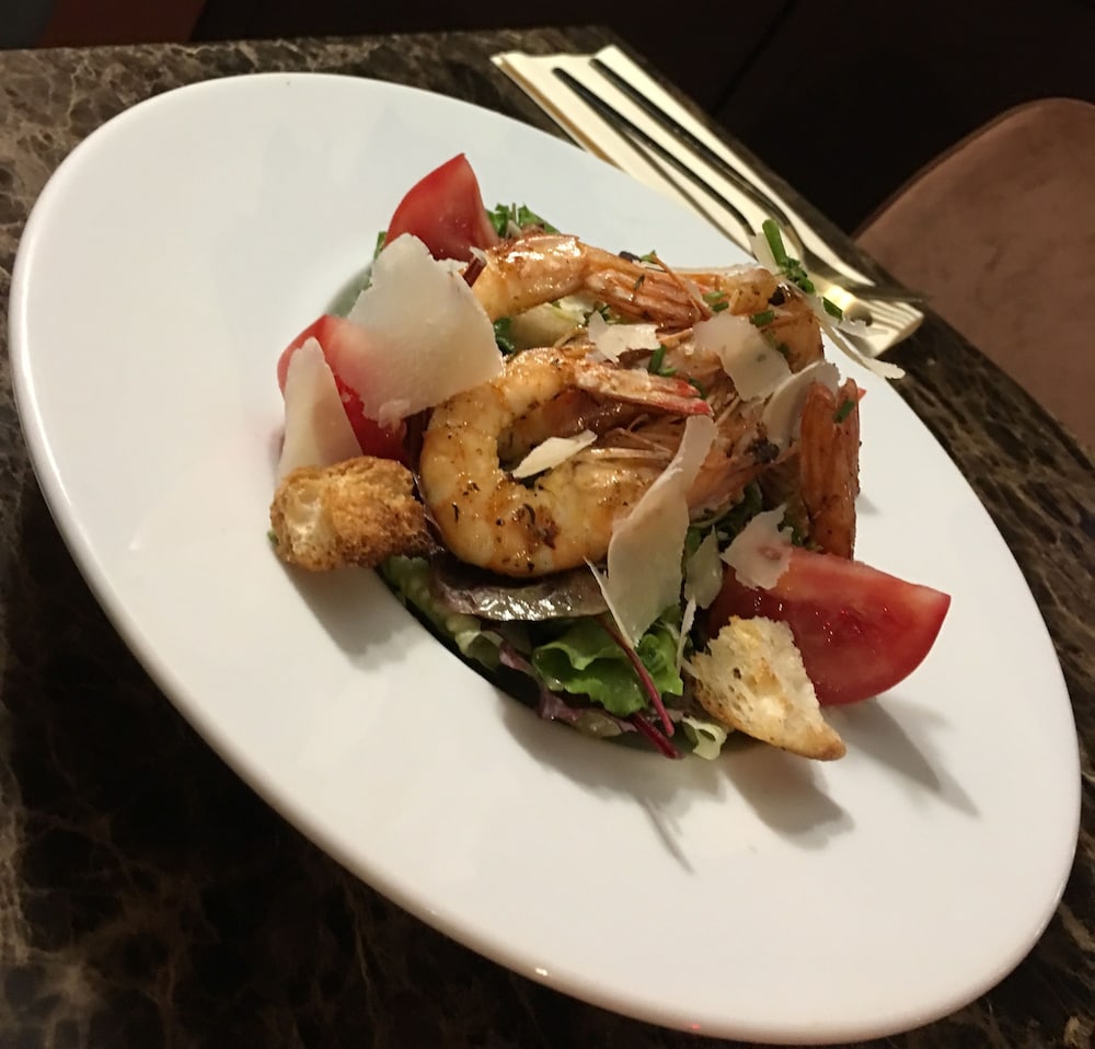 avocado hotel restaurant bar