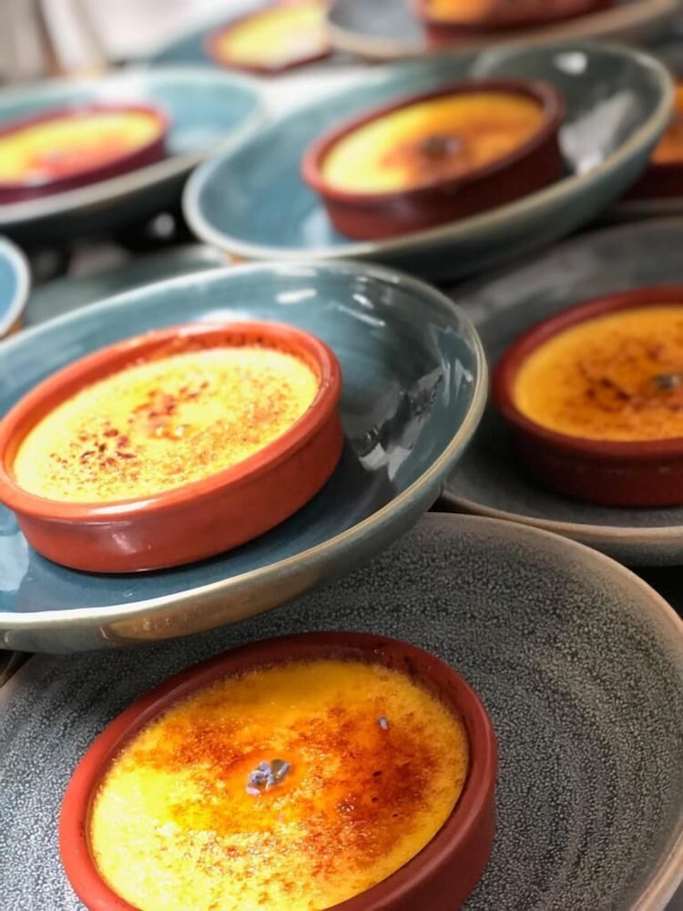 avocado hotel restaurant bar