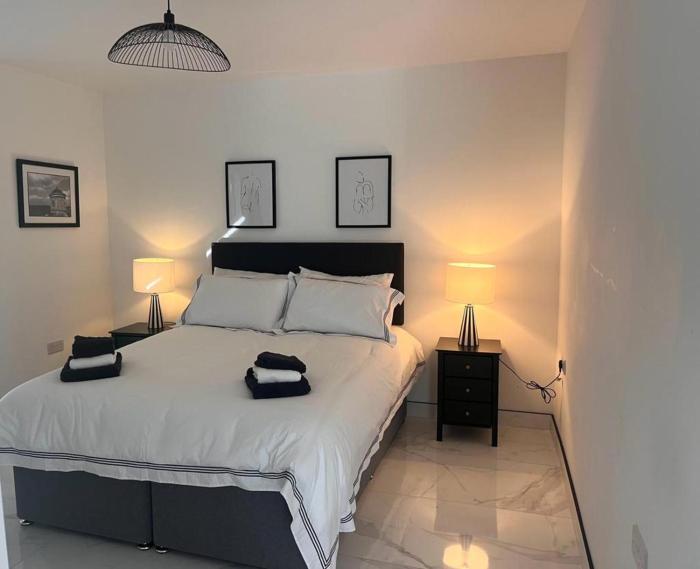 sunset cottage sleeps 6 parking garden