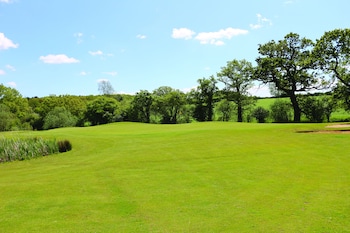 bernwood park hotel