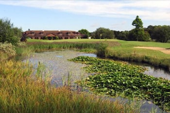 bernwood park hotel