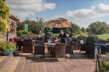 bernwood park hotel