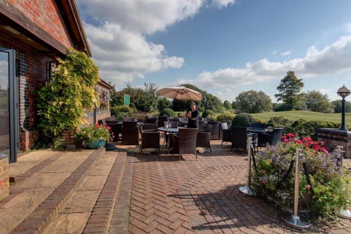 bernwood park hotel