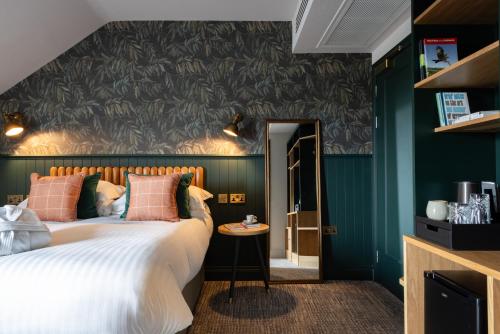 bernwood park hotel