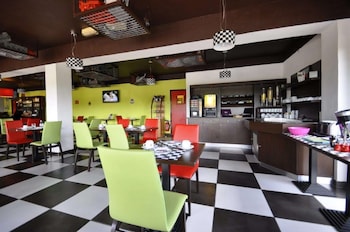 enzo hotels vierzon by kyriad direct