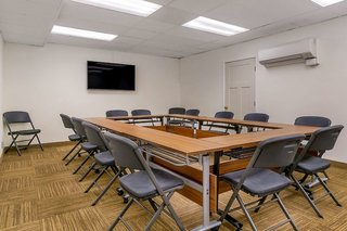 comfort inn and suites sea tac airport