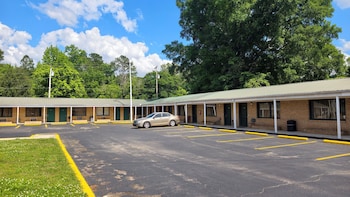 Liberty Inn Scottsboro Near Lake Guntersville,,2 star