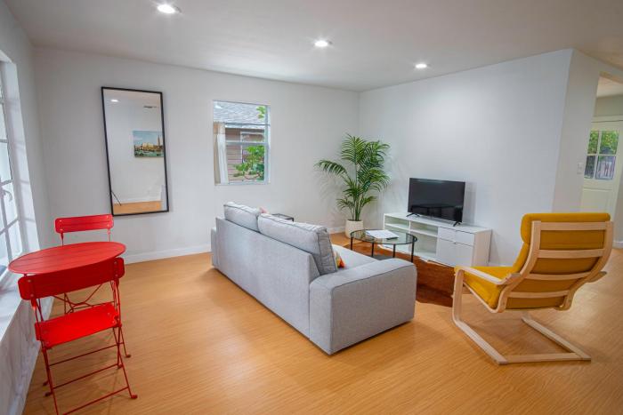 serene 2br 1ba residence in peaceful san antonio