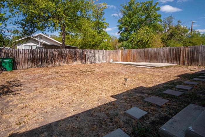 serene 2br 1ba residence in peaceful san antonio
