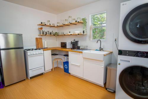 serene 2br 1ba residence in peaceful san antonio