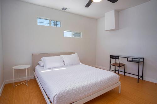 serene 2br 1ba residence in peaceful san antonio
