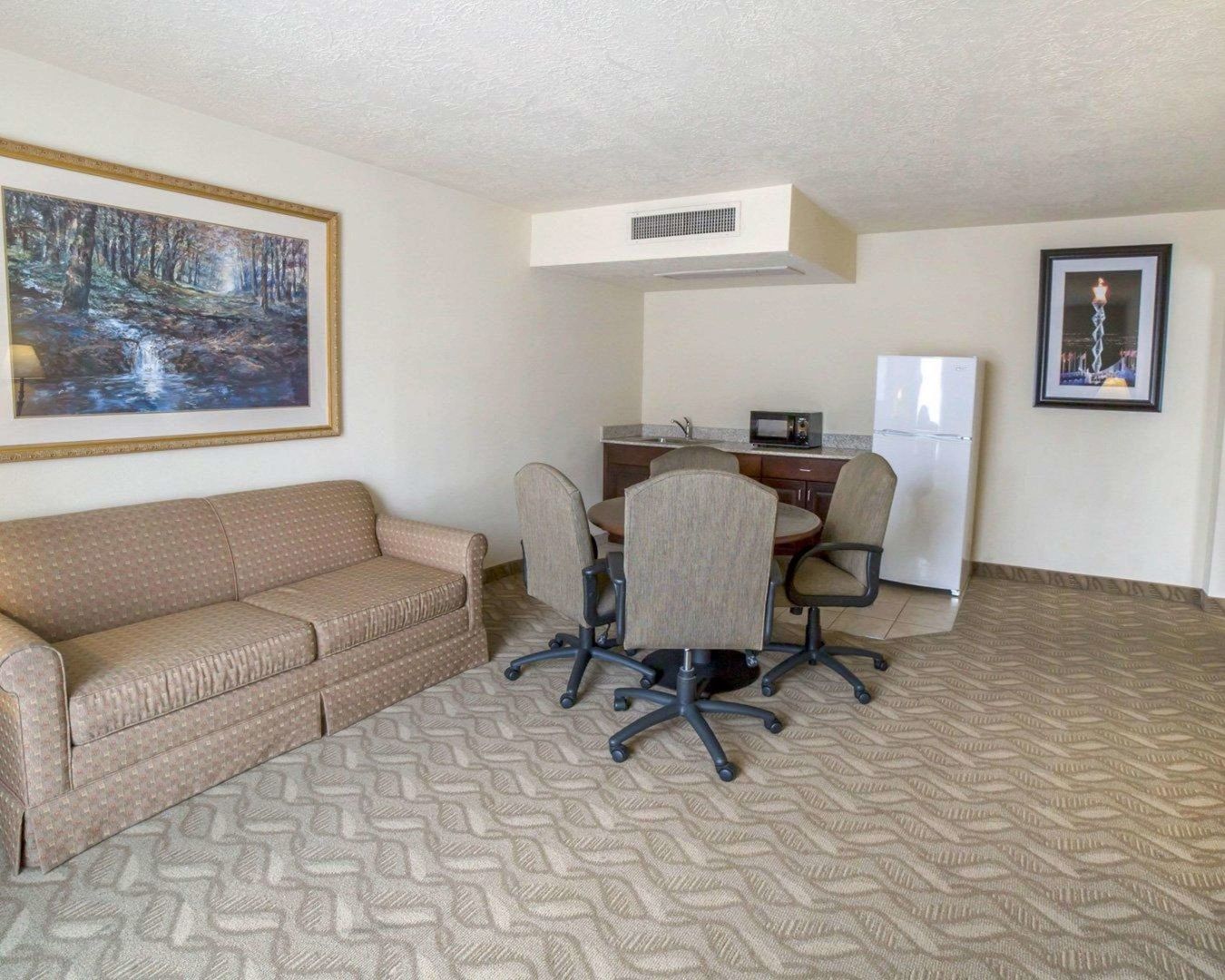 comfort inn downtown