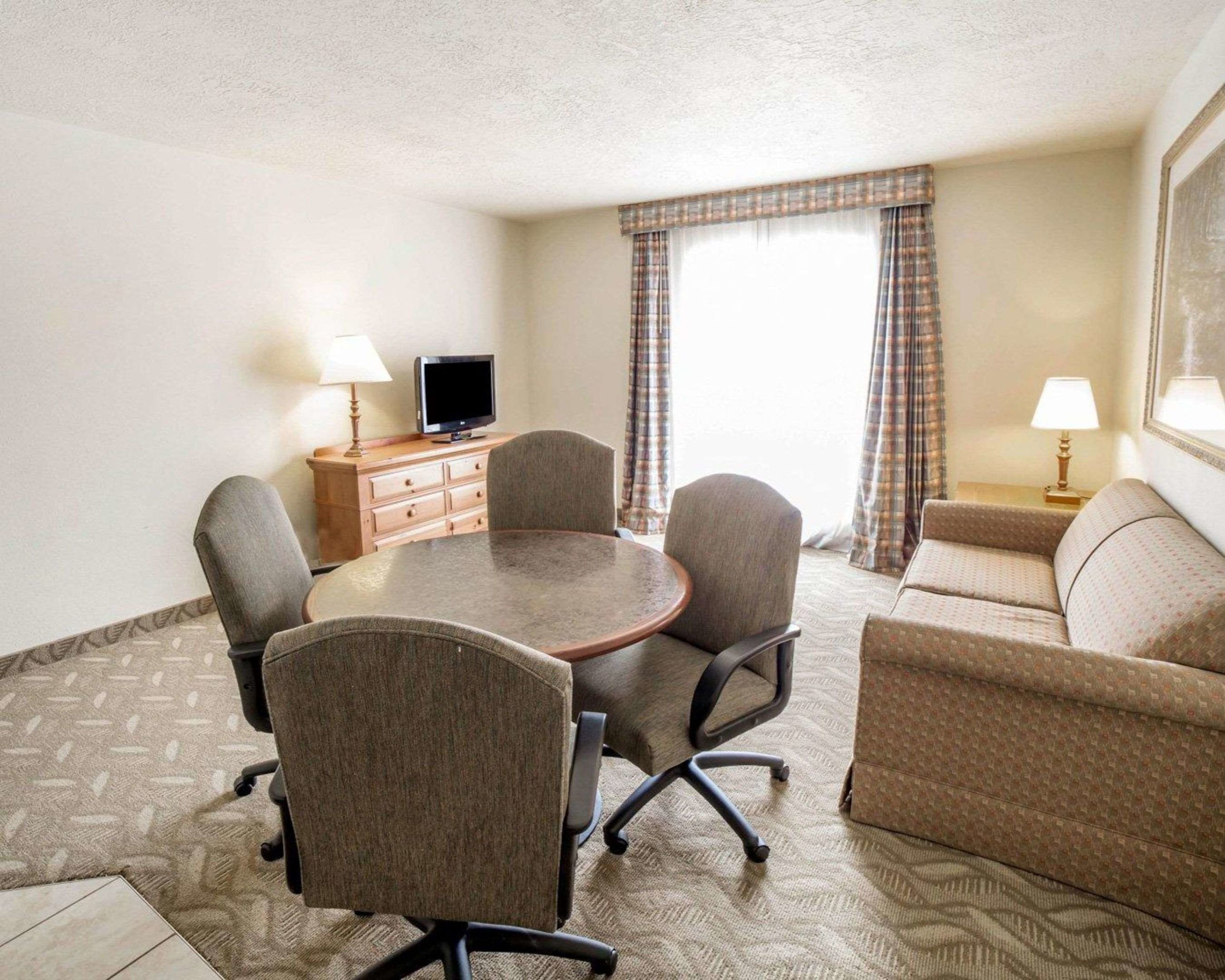 comfort inn downtown