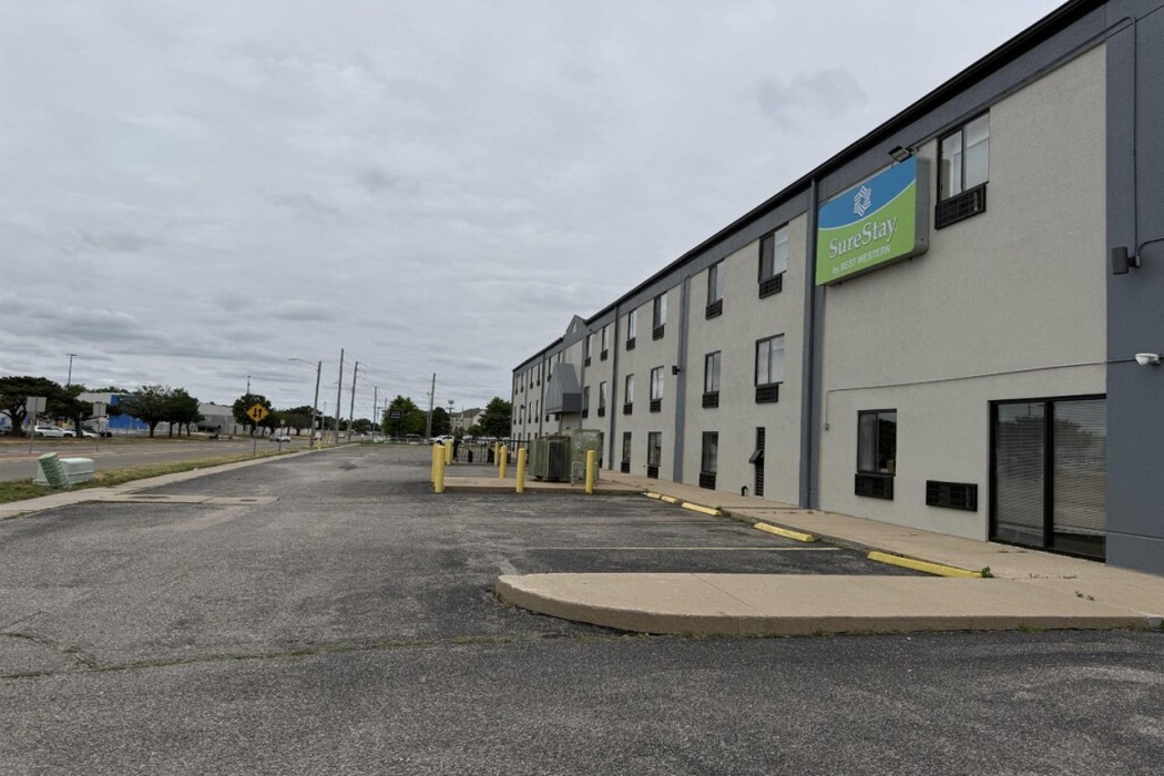 surestay by best western wichita airport