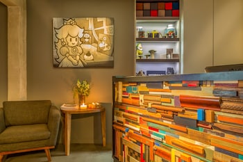 Hotel Jules & Jim,Near Museum Georges Pompidou,4 star