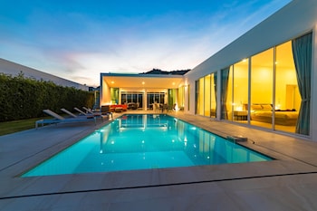 modern 4 bedroom pool villa kha5