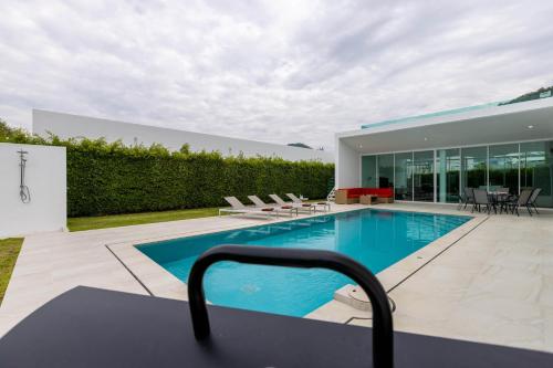 modern 4 bedroom pool villa kha5