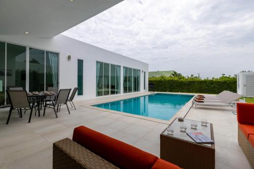 modern 4 bedroom pool villa kha5