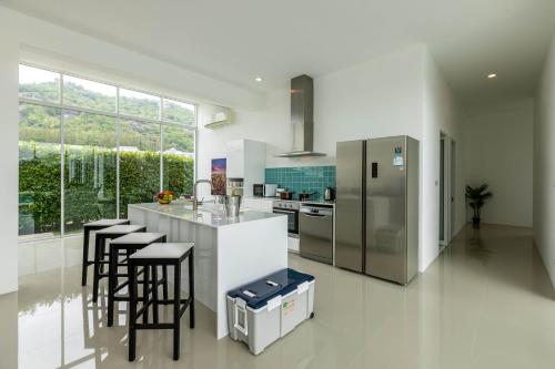 modern 4 bedroom pool villa kha5
