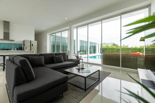 modern 4 bedroom pool villa kha5