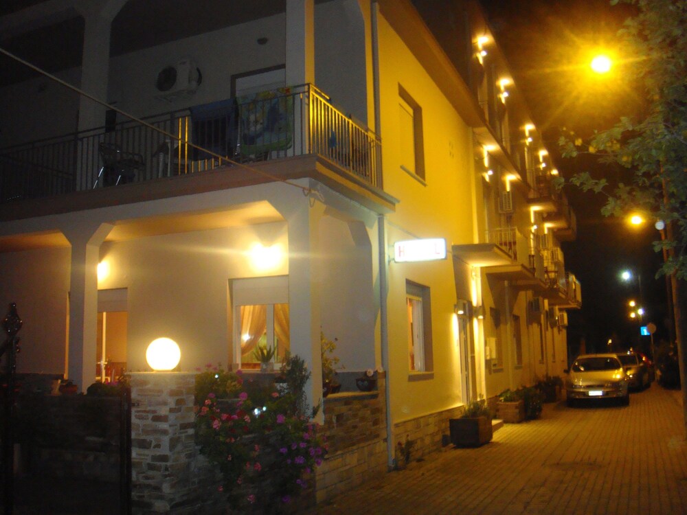 hotel karagianni