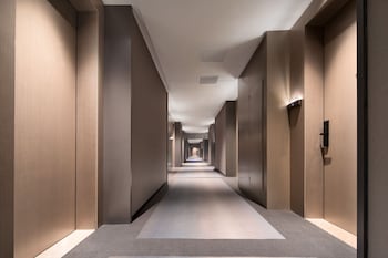 echarm plus international hotel zhujiang new town wuyangcun metro station free deliver service to canton fair complex during canton fair period