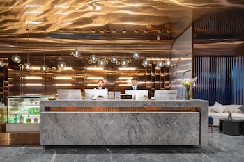 Echarm Plus International Hotel Zhujiang New Town Wuyangcun Metro Station - Free Deliver Service To Canton Fair Complex During Canton Fair Period,,4 star