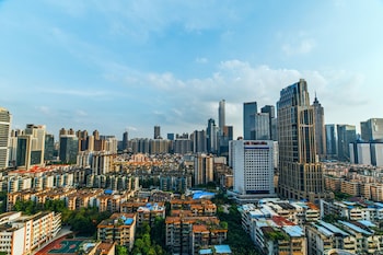 echarm plus international hotel zhujiang new town wuyangcun metro station free deliver service to canton fair complex during canton fair period