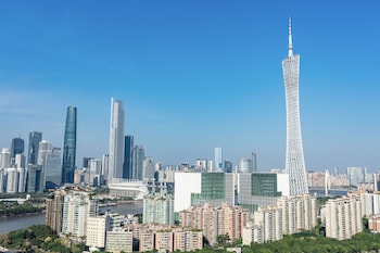 echarm plus international hotel zhujiang new town wuyangcun metro station free deliver service to canton fair complex during canton fair period