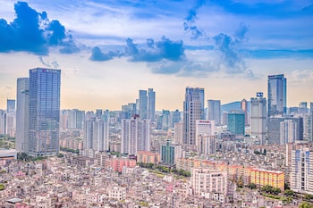 echarm plus international hotel zhujiang new town wuyangcun metro station free deliver service to canton fair complex during canton fair period