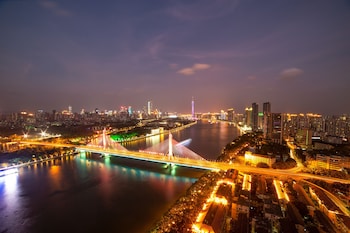 echarm plus international hotel zhujiang new town wuyangcun metro station free deliver service to canton fair complex during canton fair period