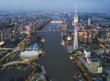 echarm plus international hotel zhujiang new town wuyangcun metro station free deliver service to canton fair complex during canton fair period