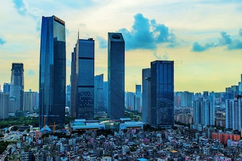 echarm plus international hotel zhujiang new town wuyangcun metro station free deliver service to canton fair complex during canton fair period