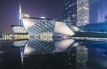 echarm plus international hotel zhujiang new town wuyangcun metro station free deliver service to canton fair complex during canton fair period