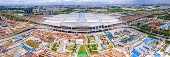 echarm plus international hotel zhujiang new town wuyangcun metro station free deliver service to canton fair complex during canton fair period
