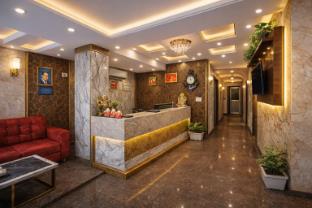 hotel smart inn near igi airport and free airport drop
