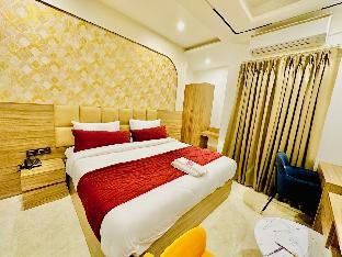 hotel smart inn near igi airport and free airport drop