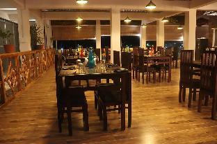 Hotel Runway Inn,,4 star