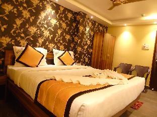 hotel runway inn