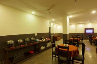 hotel park suites at airport