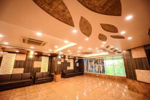 homansh galaxy hotel