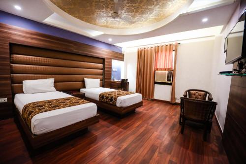 homansh galaxy hotel