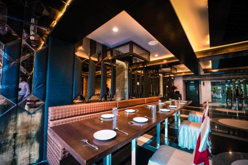 homansh galaxy hotel