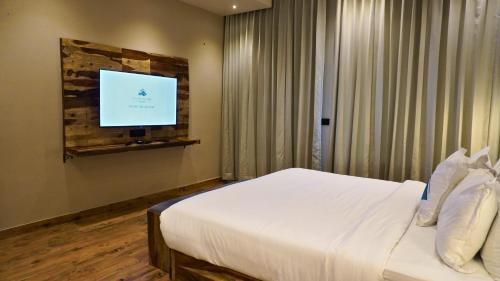the divine hills resort udaipur