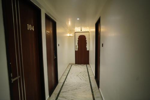 hotel prahlad inn