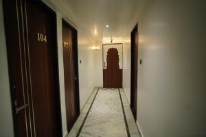 hotel prahlad inn