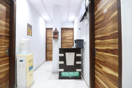 twamev couple friendly rajouri garden by the arrow