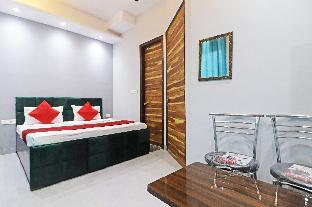 Twamev Couple Friendly Rajouri Garden By The Arrow,,4 star